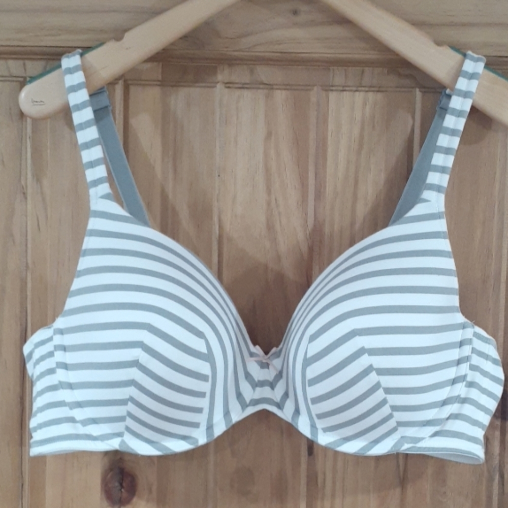 Cacique by Lane Bryant 44C Bra